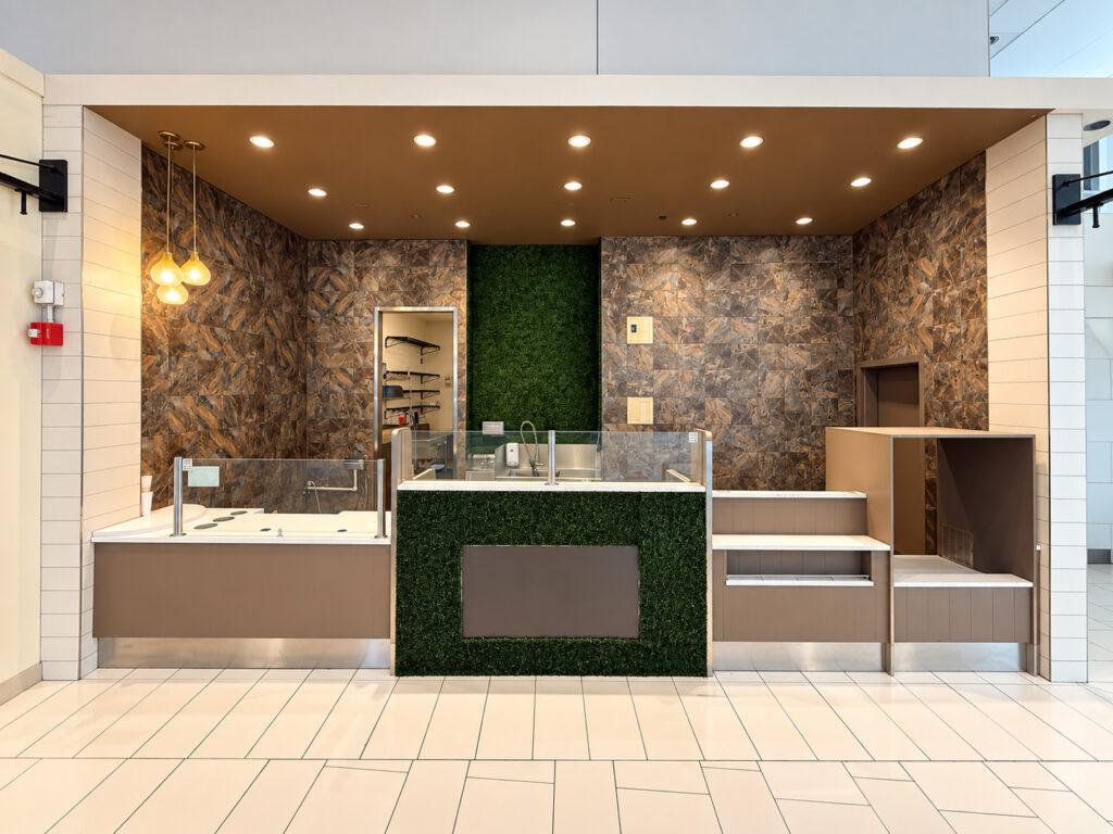 Level C (Food Court), Suite 249